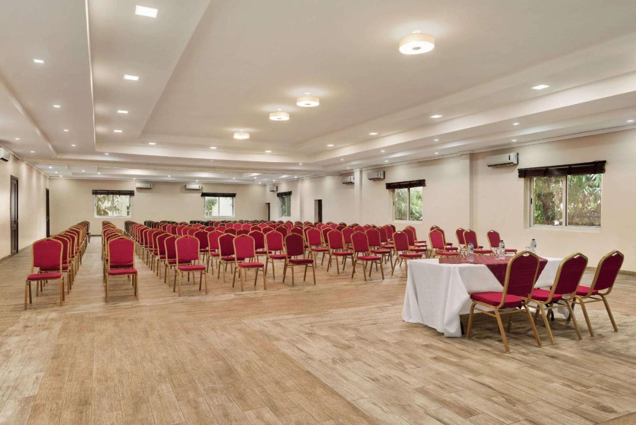 Hawthorn Suites By Wyndham Abuja Buitenkant foto
