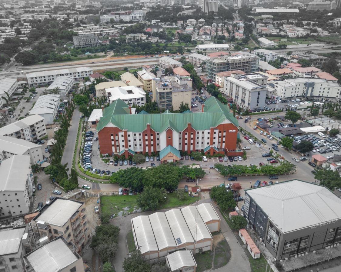 Hawthorn Suites By Wyndham Abuja Buitenkant foto
