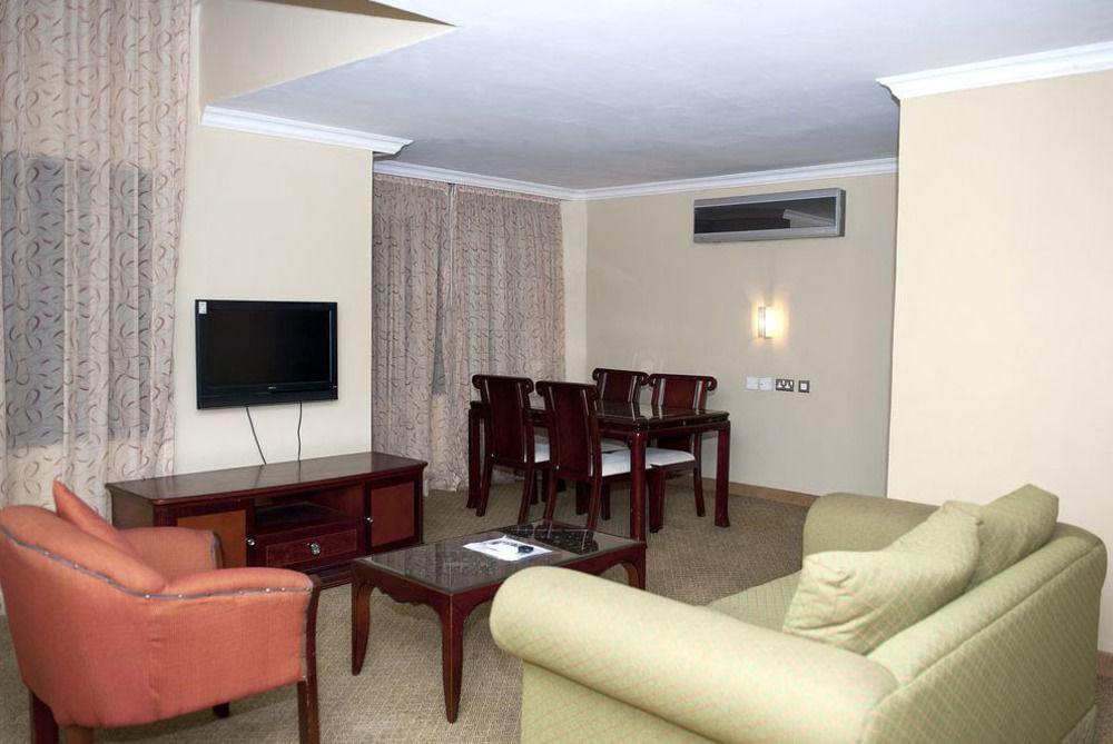 Hawthorn Suites By Wyndham Abuja Buitenkant foto
