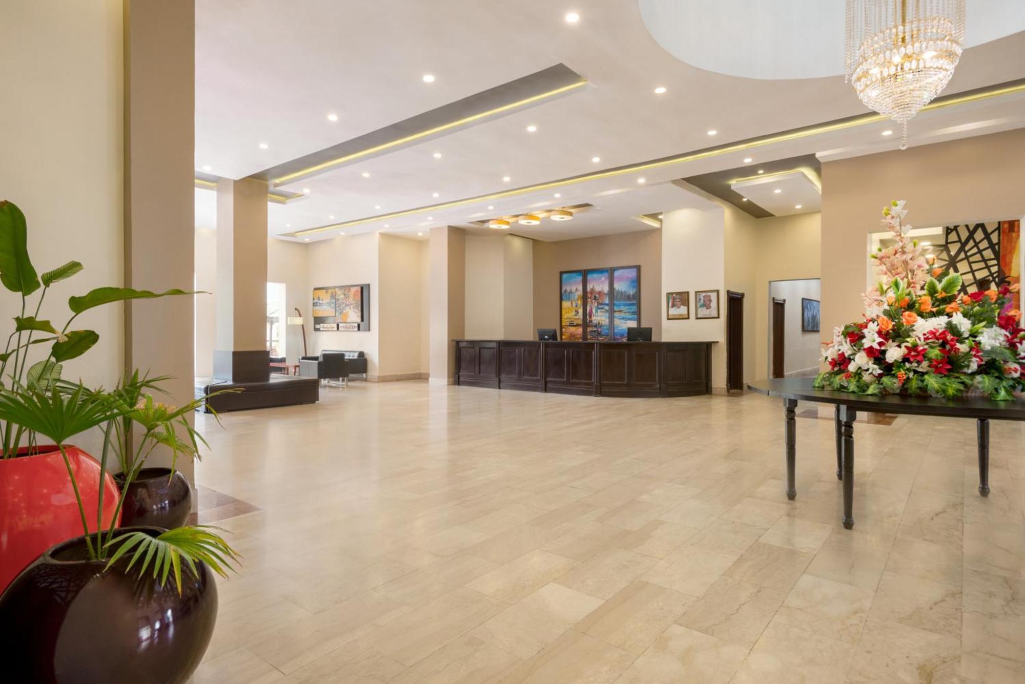 Hawthorn Suites By Wyndham Abuja Buitenkant foto