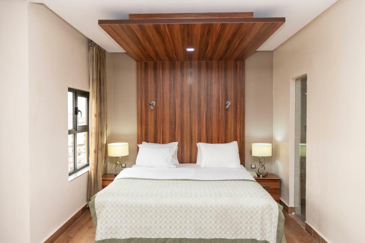 Hawthorn Suites By Wyndham Abuja Buitenkant foto