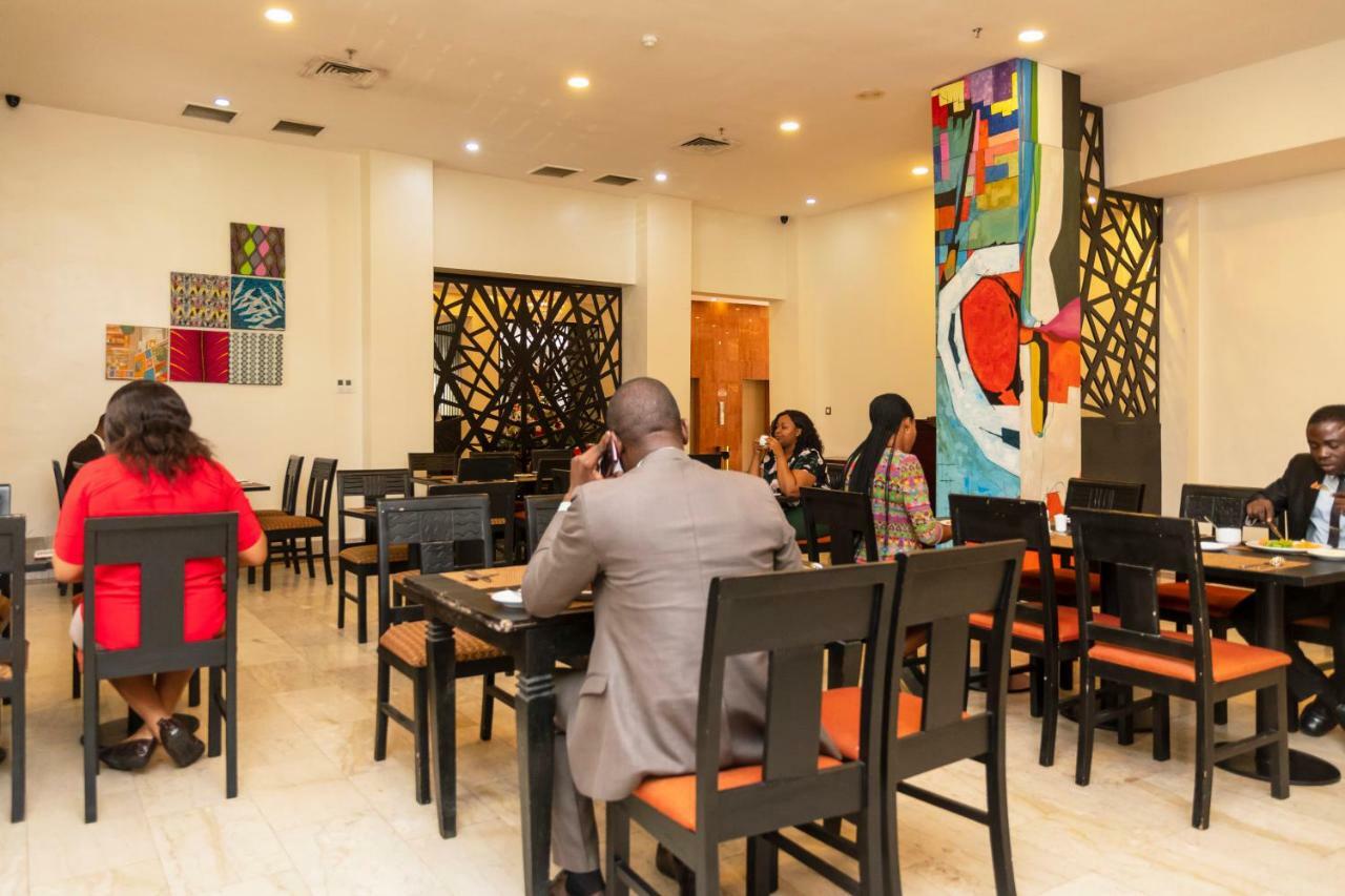 Hawthorn Suites By Wyndham Abuja Buitenkant foto