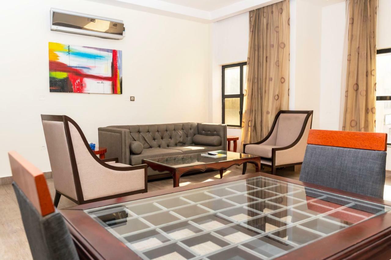 Hawthorn Suites By Wyndham Abuja Buitenkant foto