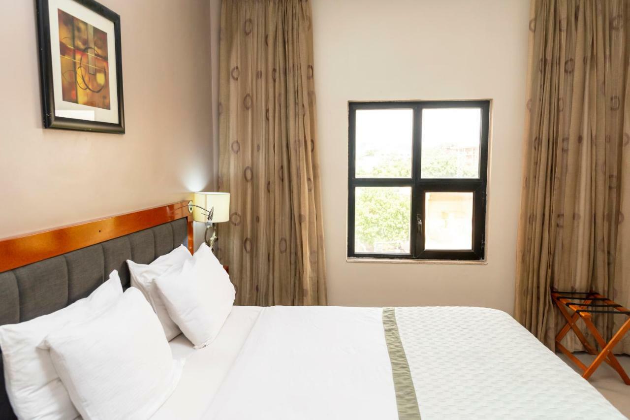 Hawthorn Suites By Wyndham Abuja Buitenkant foto