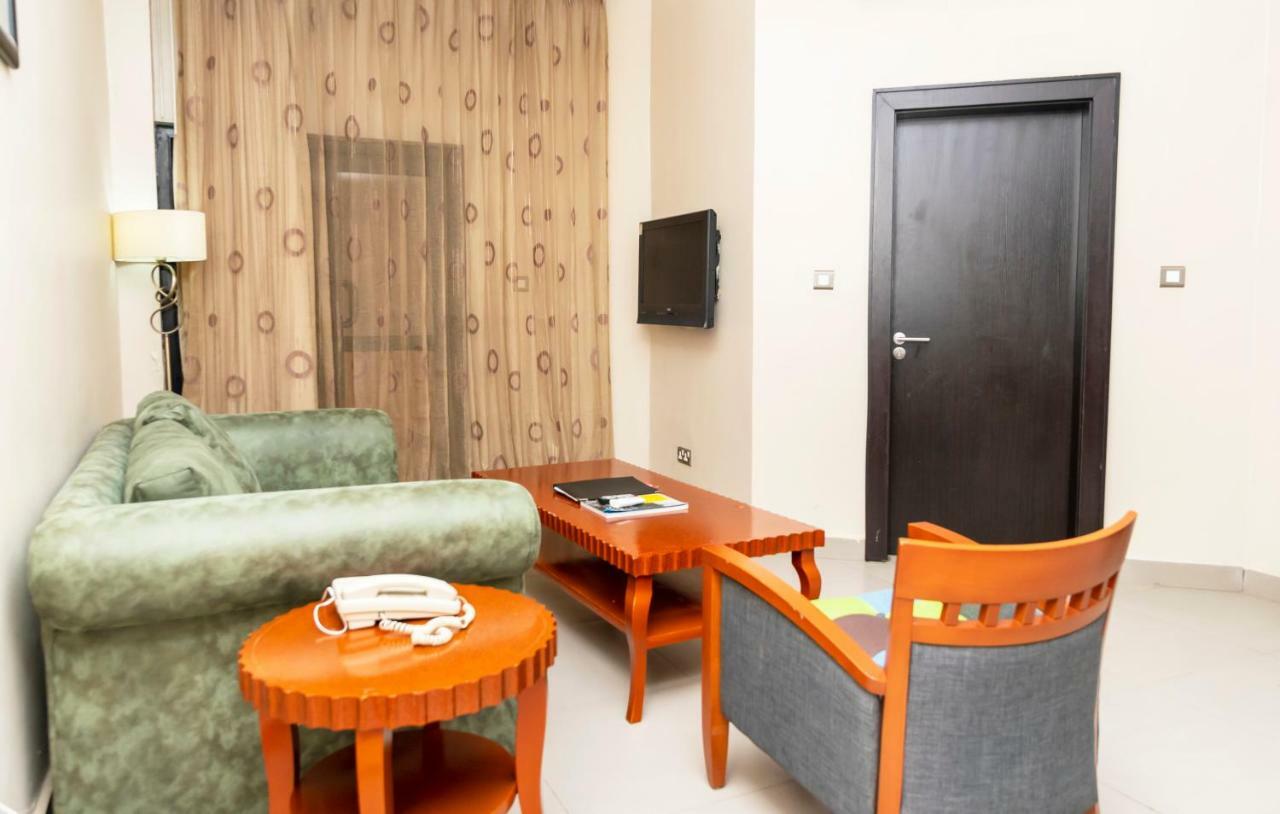 Hawthorn Suites By Wyndham Abuja Buitenkant foto